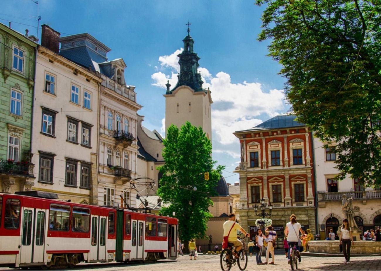 Люкс Апартаменти На Площі Ринок Lviv Exterior photo